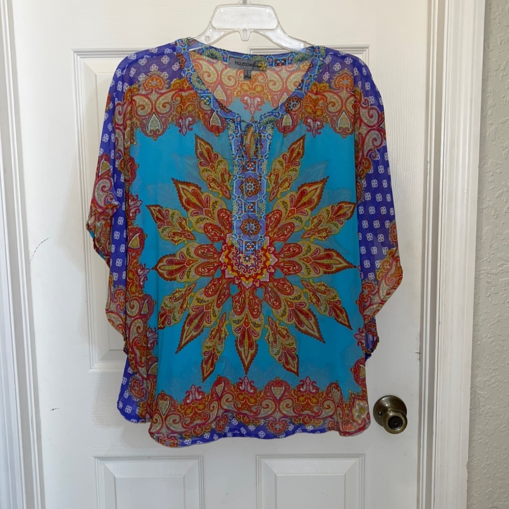 Gorgeous top size L Figueroa & Flower